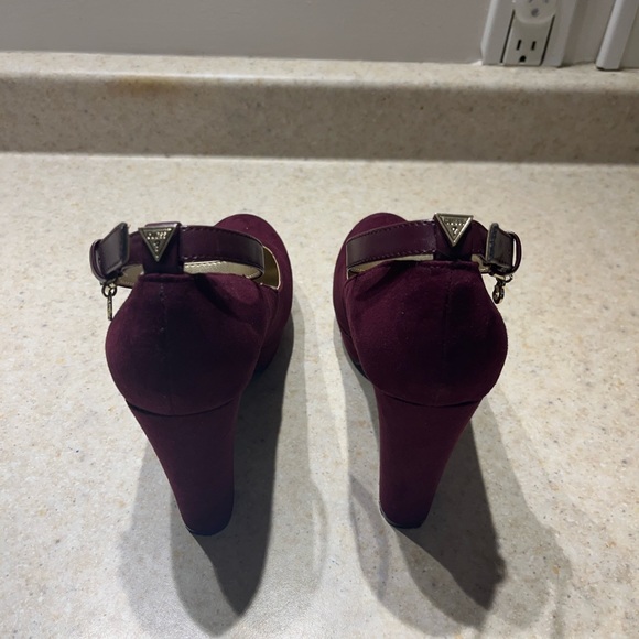 Guess platform heels, worn once, excellent condition. Size 8 - Picture 4 of 6